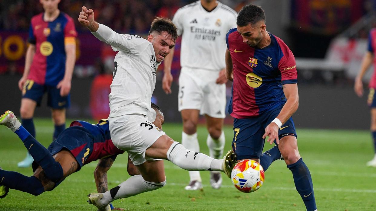 开云体育在线-AC米兰绝杀巴萨，姆巴佩补时绝平亚洲杯的简单介绍